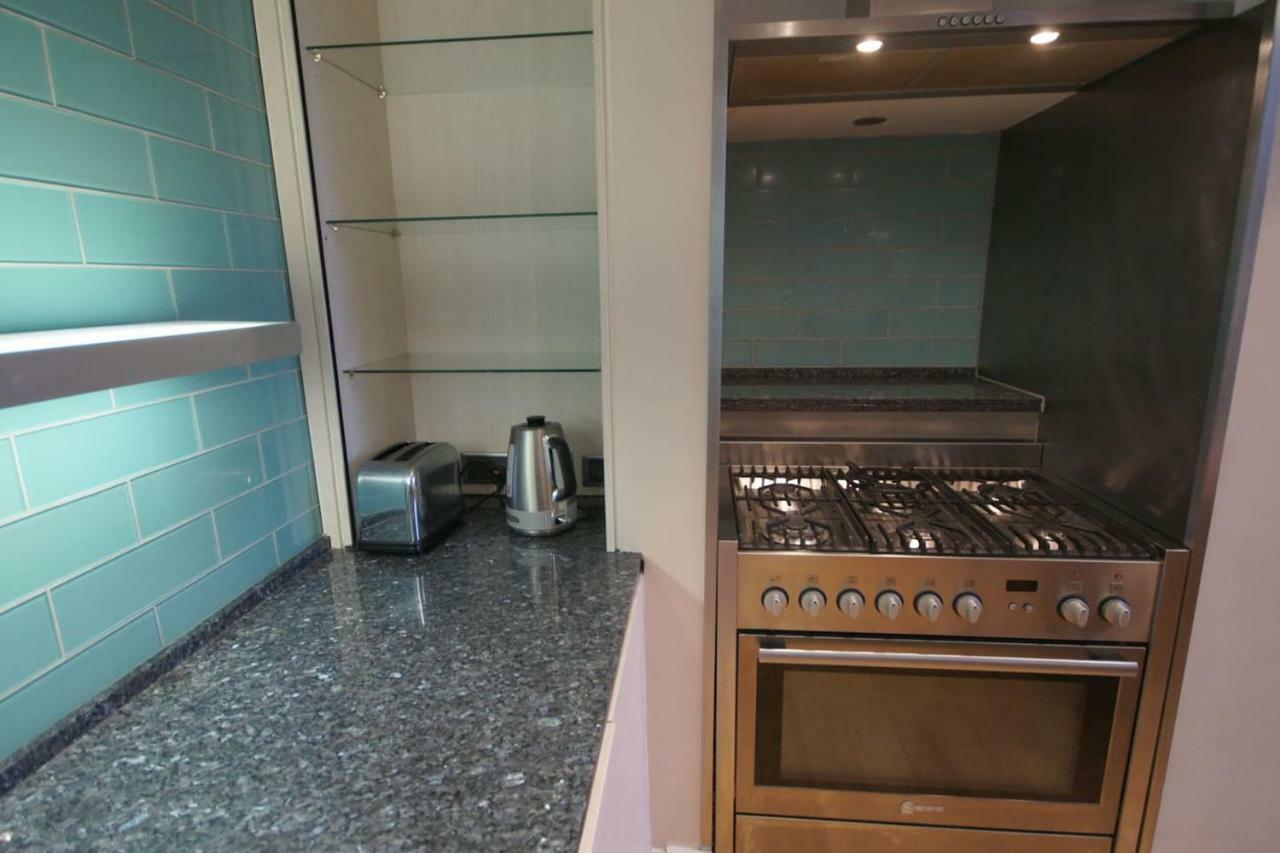 Spacious 2 Bed Apt Next To Royal Mile & Waverley Edinburgh Luaran gambar