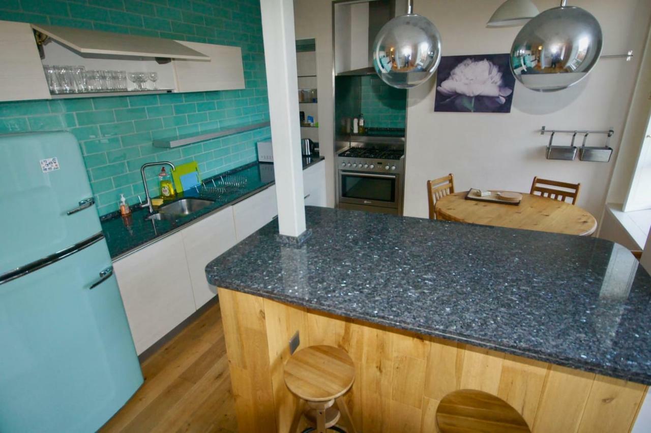 Spacious 2 Bed Apt Next To Royal Mile & Waverley Edinburgh Luaran gambar